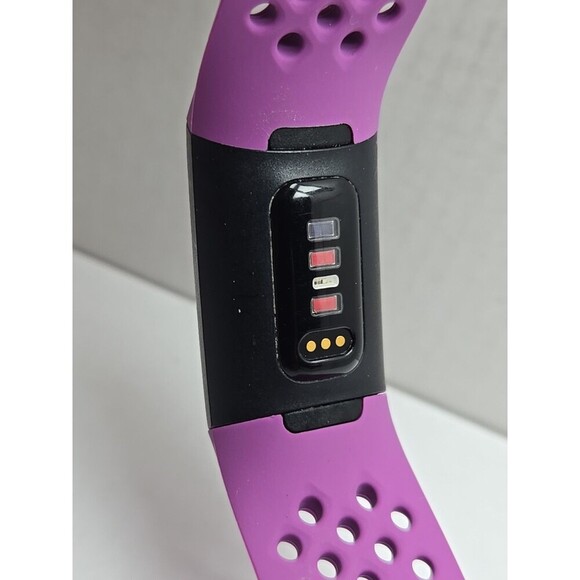 Fitbit Charge 4 FB417 Activity Tracker Heart Rate GPS NFC Smartwatch W/ Charger - Picture 9 of 11